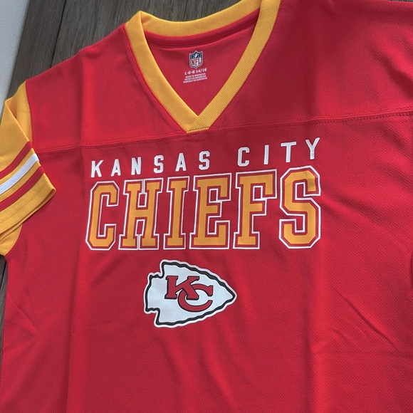 Lot of 2x NWT [Nike] & [NFL] Kansas City Chiefs NFL Jersey & Shirt Youth L 14/16 - Picture 11 of 13